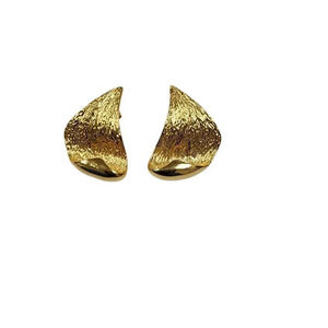Vintage Textured Engraved Stud Earrings Gold Tone